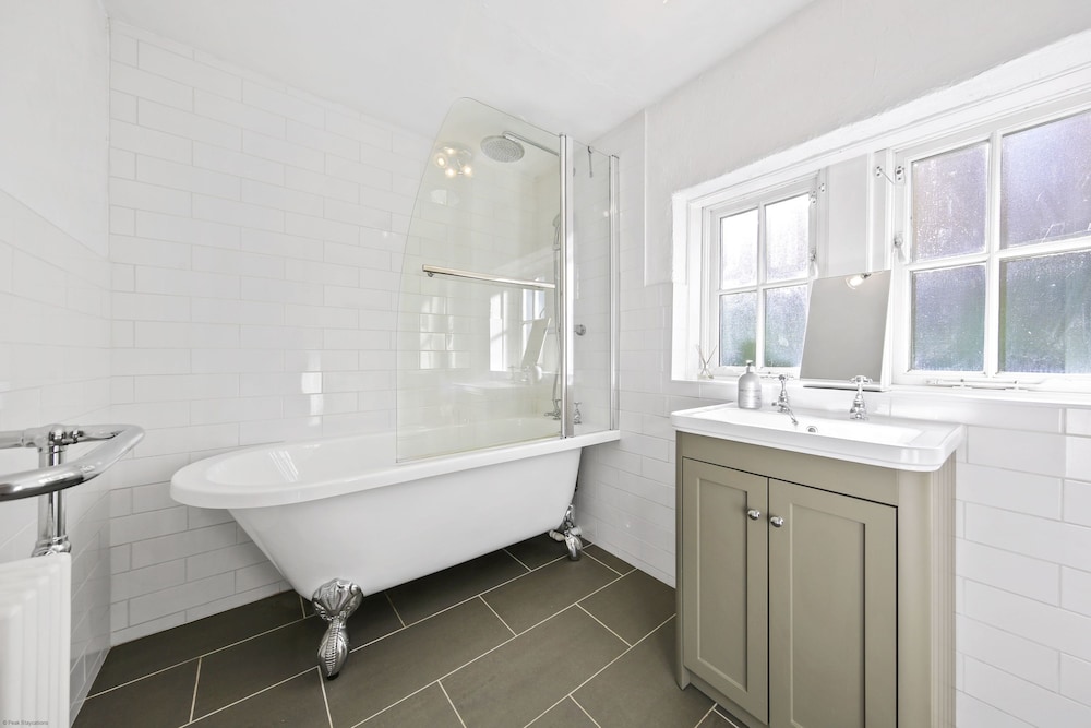 Host Stay Bradley House