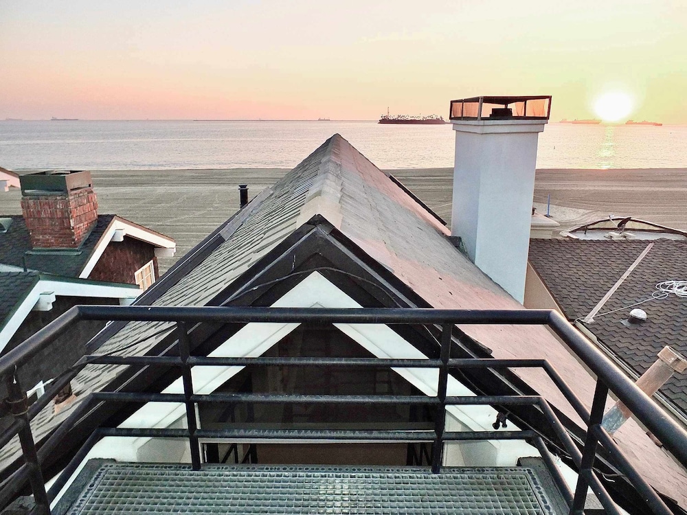 Beachfront Estate - LB Peninsula