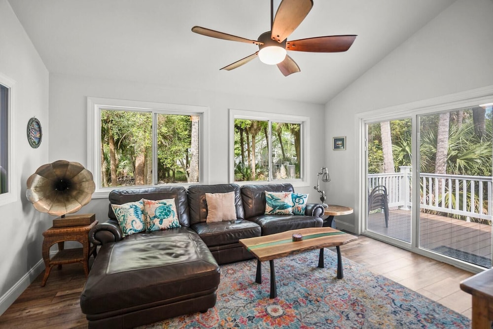 Inviting 3-bed, 3-bath Home Offers Perfect Blend of Comfort and Coastal Charm