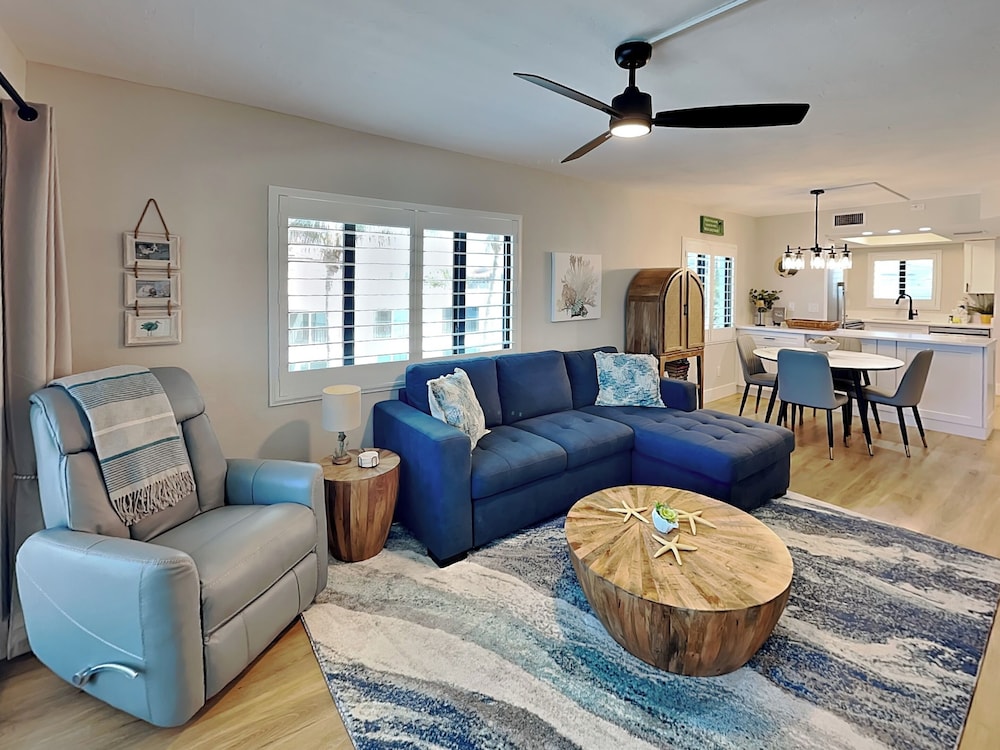 Seaside 3 by Distinctive Beach Rentals