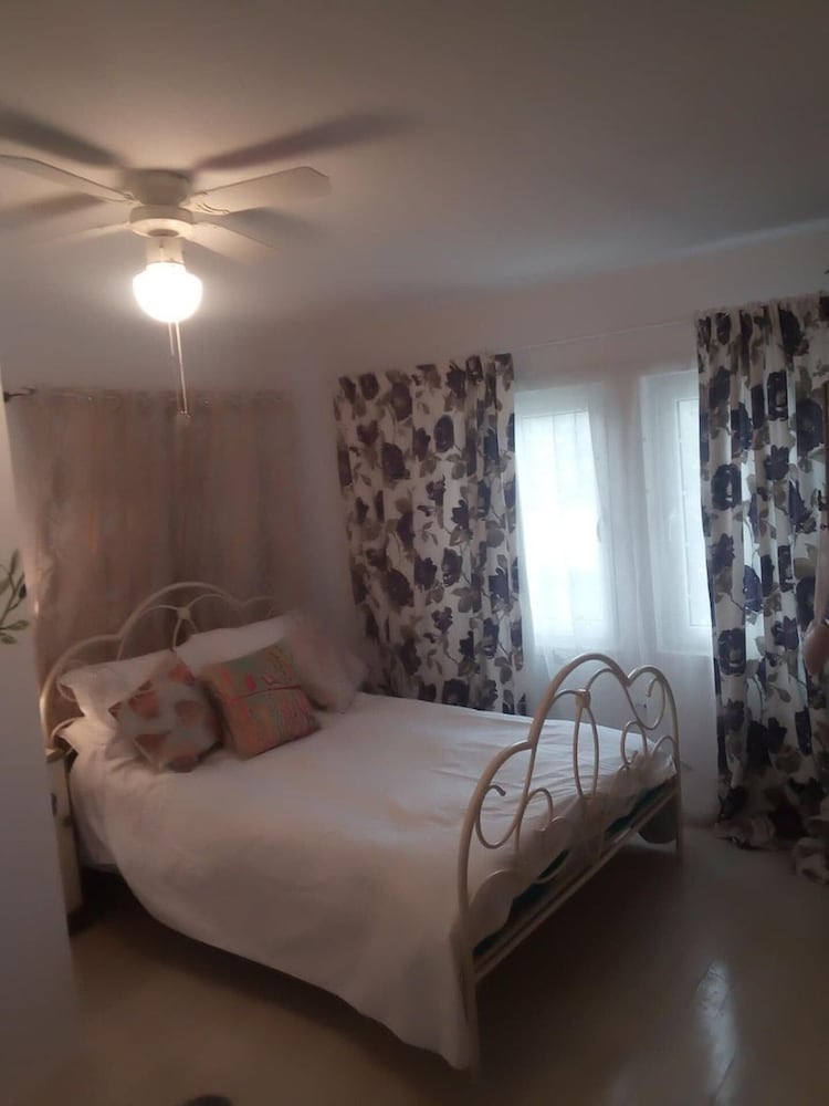 Stunning 3-bed Villa in the Small Village view 3