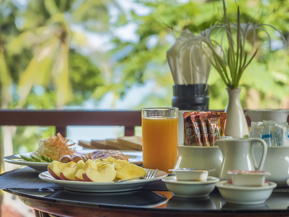 Baan Mai Beachfront Phuket Lone Island