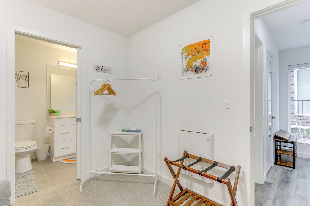 5 Mi to Dtwn: Pet-friendly Townhome in Seattle!