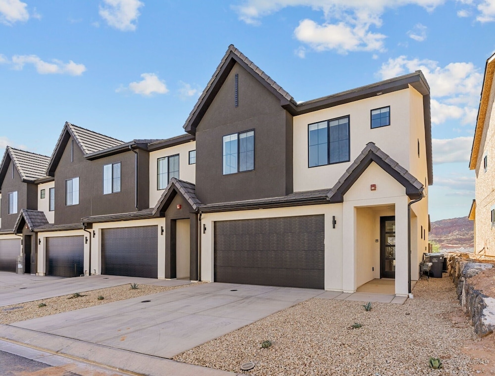 Desert Retreat Near Sand Hollow 4 Bedroom Townhouse