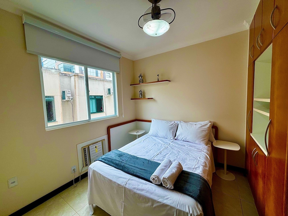Apt w/ Gourmet Balcony Oceanfront Rkr0502