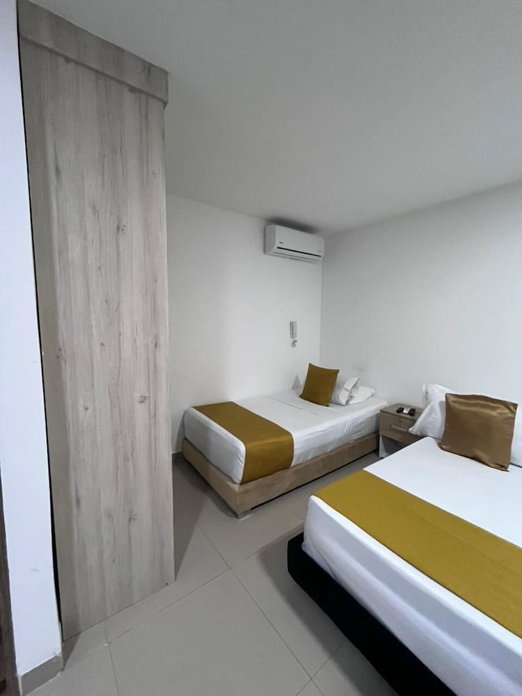 Hotel Granada Suites Deluxe