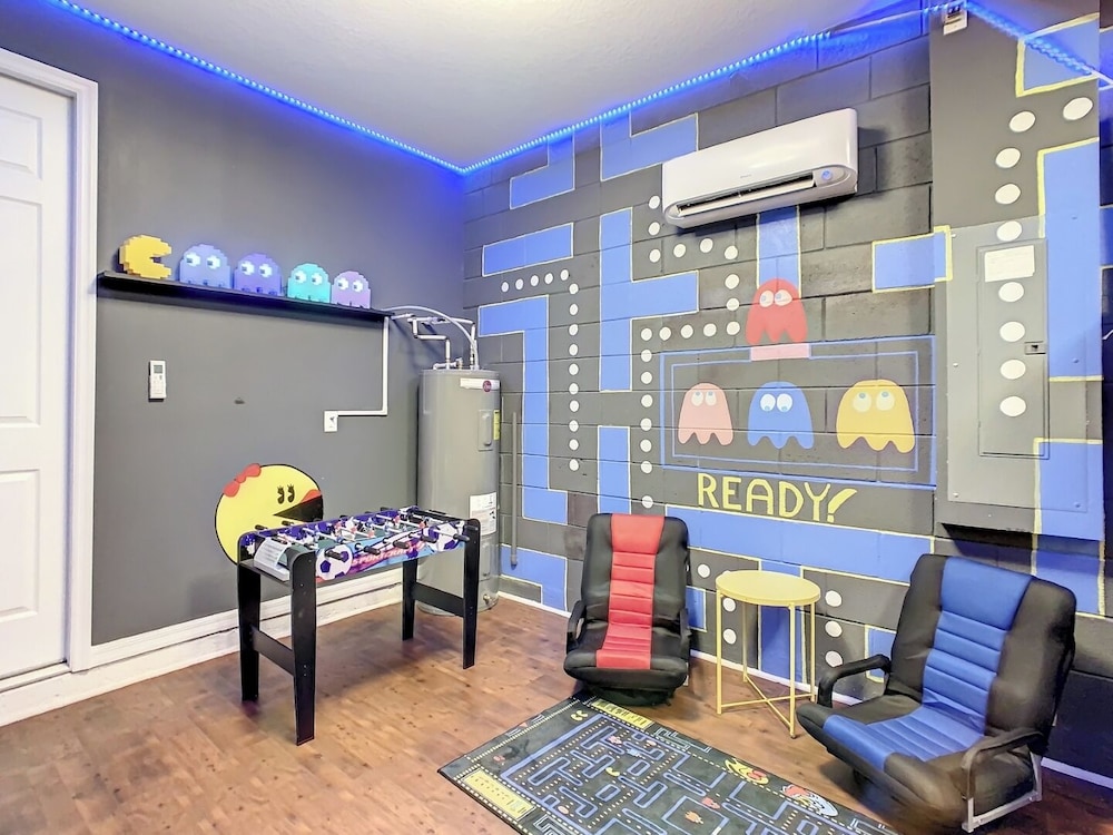 Fairytale Mansion 6BR Arcade & Pool