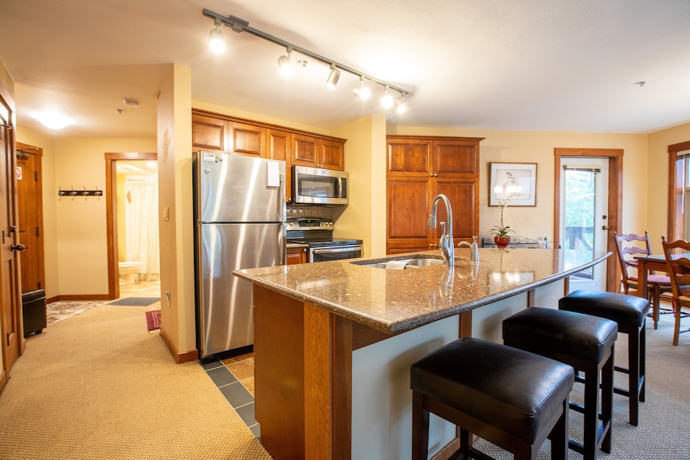Powderhorn Lodge Deluxe Condos - Solitude UT