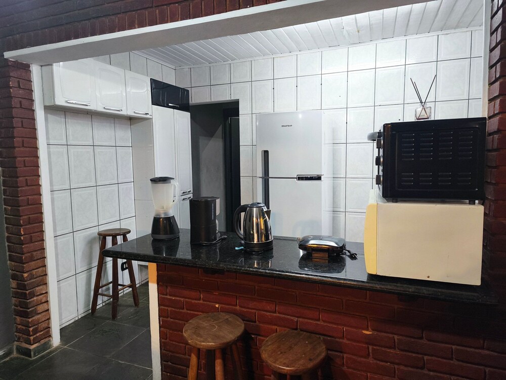 House With 2 BRs and Barbecue in Ubatuba Jao0368