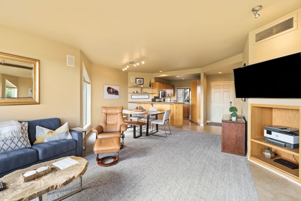 River Ridge 323ab 2 Bedroom Home