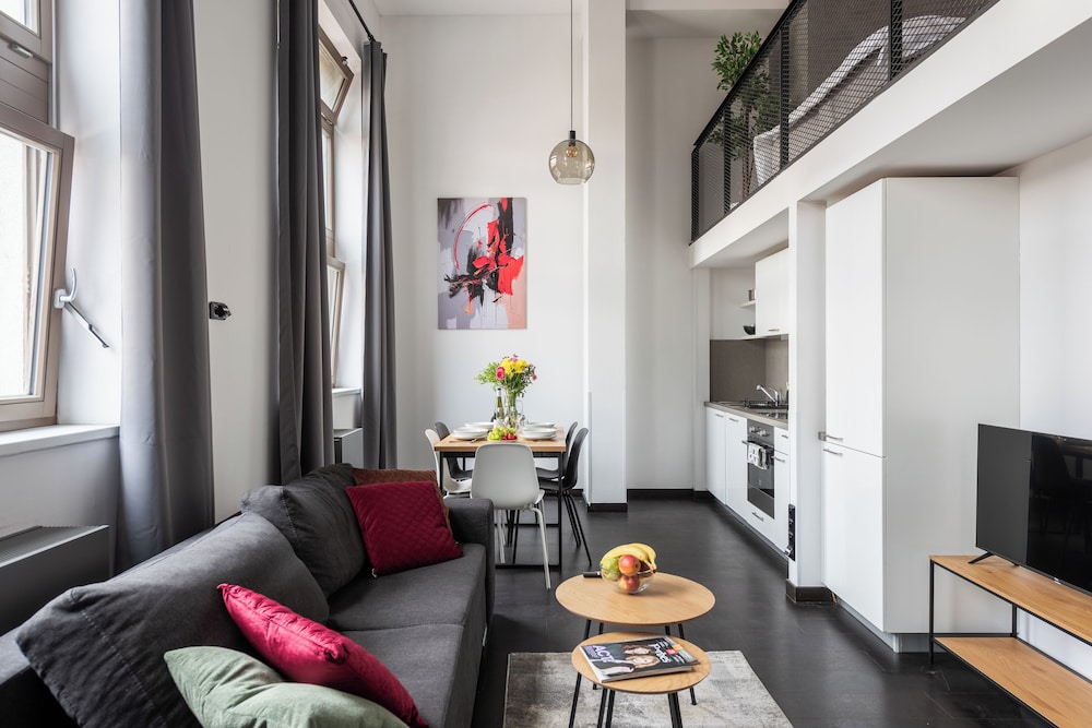 Stylish apartments near center