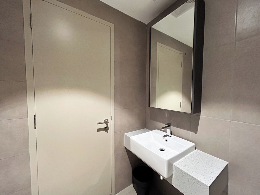The Paxtonz by Manhattan Group