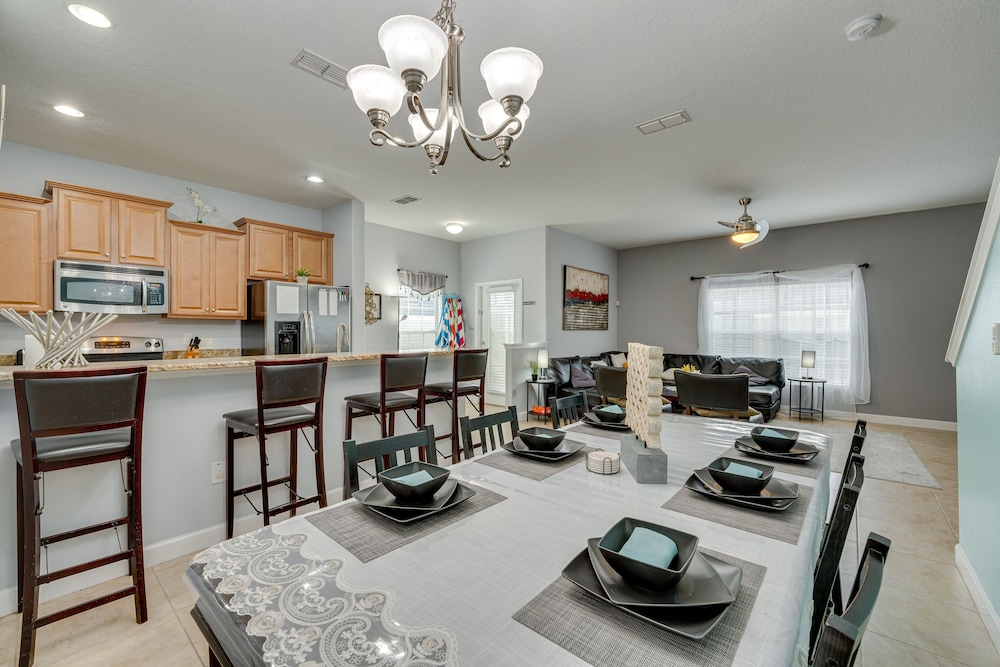 Kissimmee Resort Getaway - 7 Mi to Disney Parks! view 5