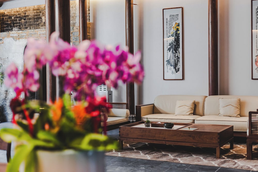 Bajiazhan Yulin Yuchi Homestay