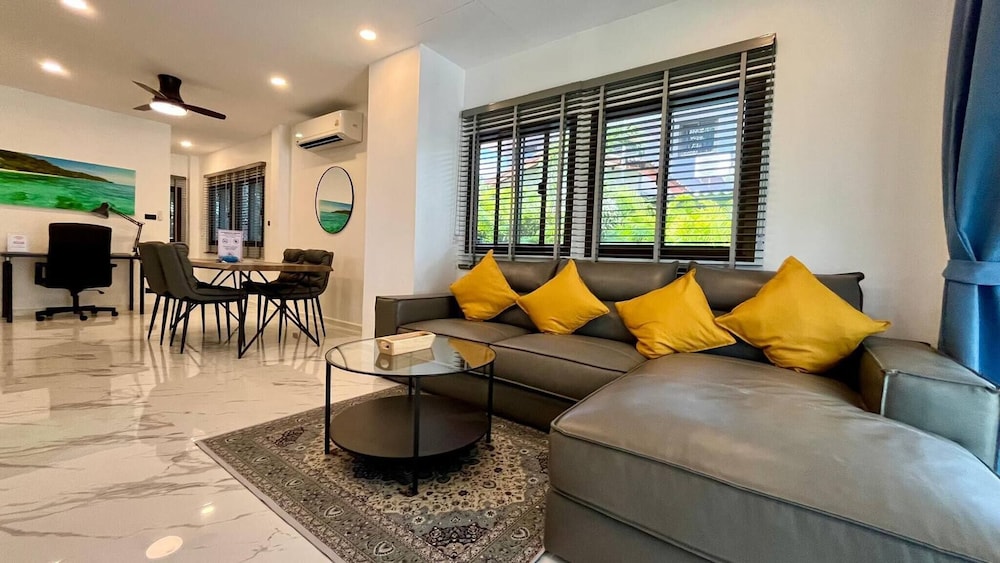 Khaolak Pool Villa With 3 Bedrooms