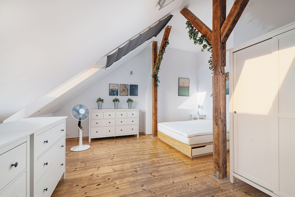 RentPlanet - Apartament Racławicka view 3
