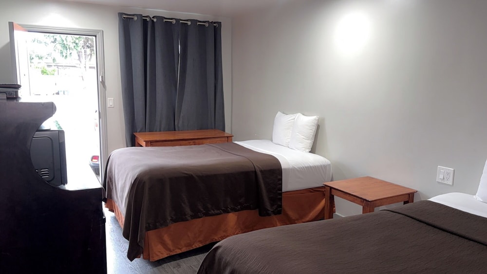6 Rivers Motel Fortuna near Hwy 101