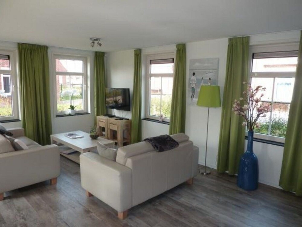 Family-friendly Holiday Home view 3