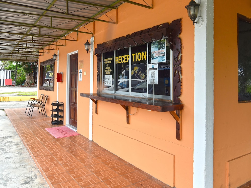 Hotel O Awan Biru Motel photo 7