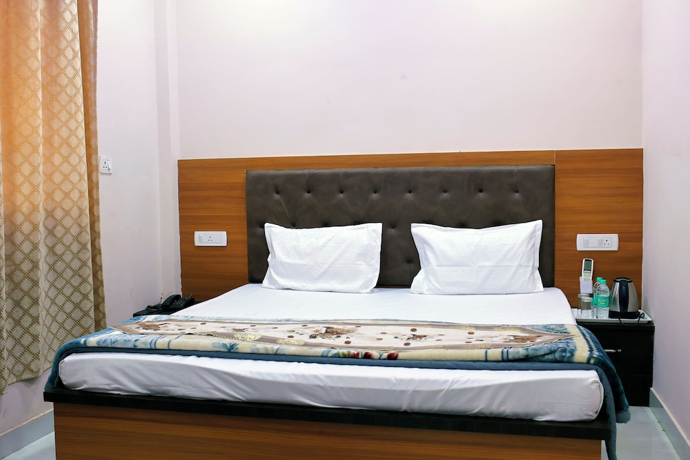 Hotel Saraswati Stay Dham