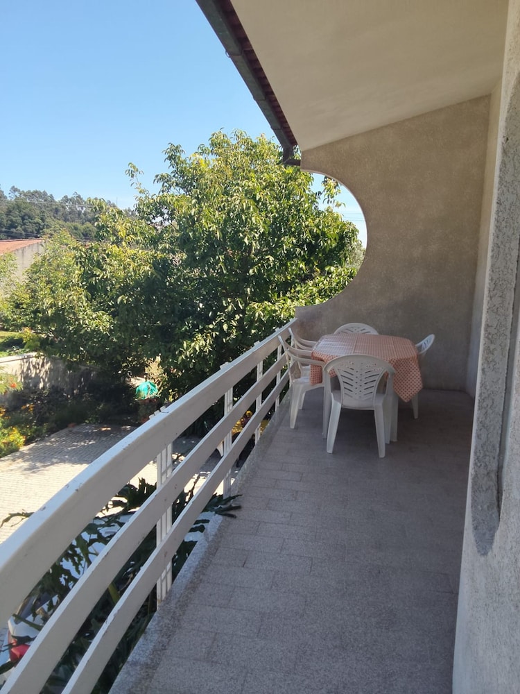 Sweet 3 Bedrooms Terrace Home Close Esposende