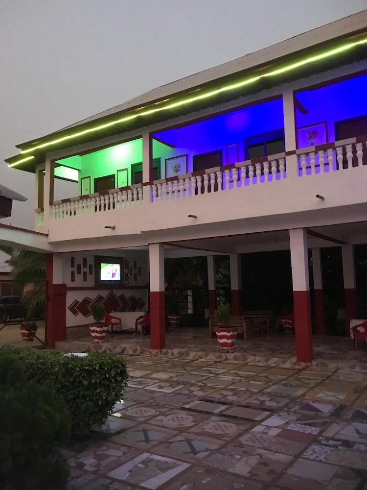 Alberjah Traincity Guesthouse