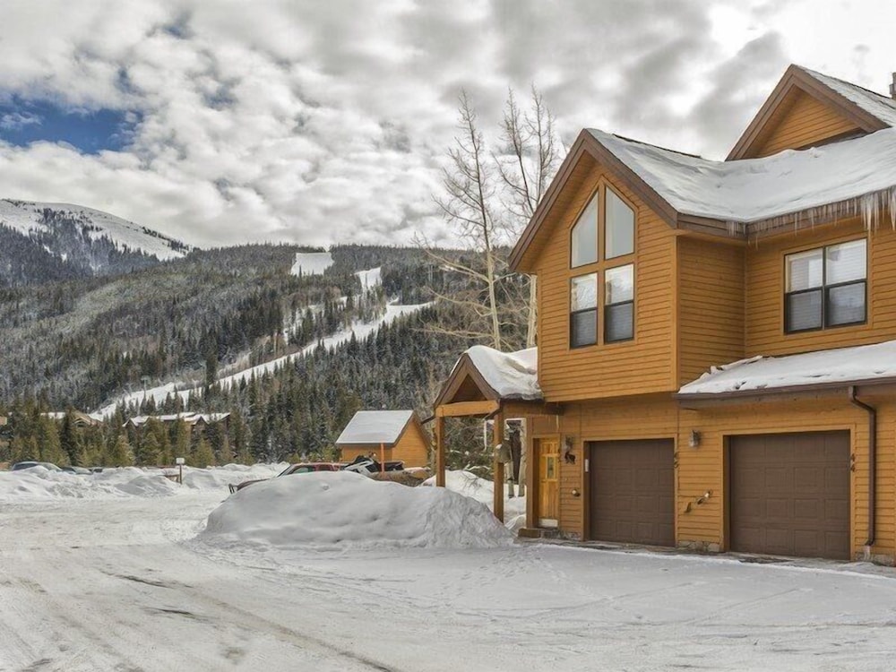 Snake River Village 3 Bedroom Apartment by Key to the Rockies