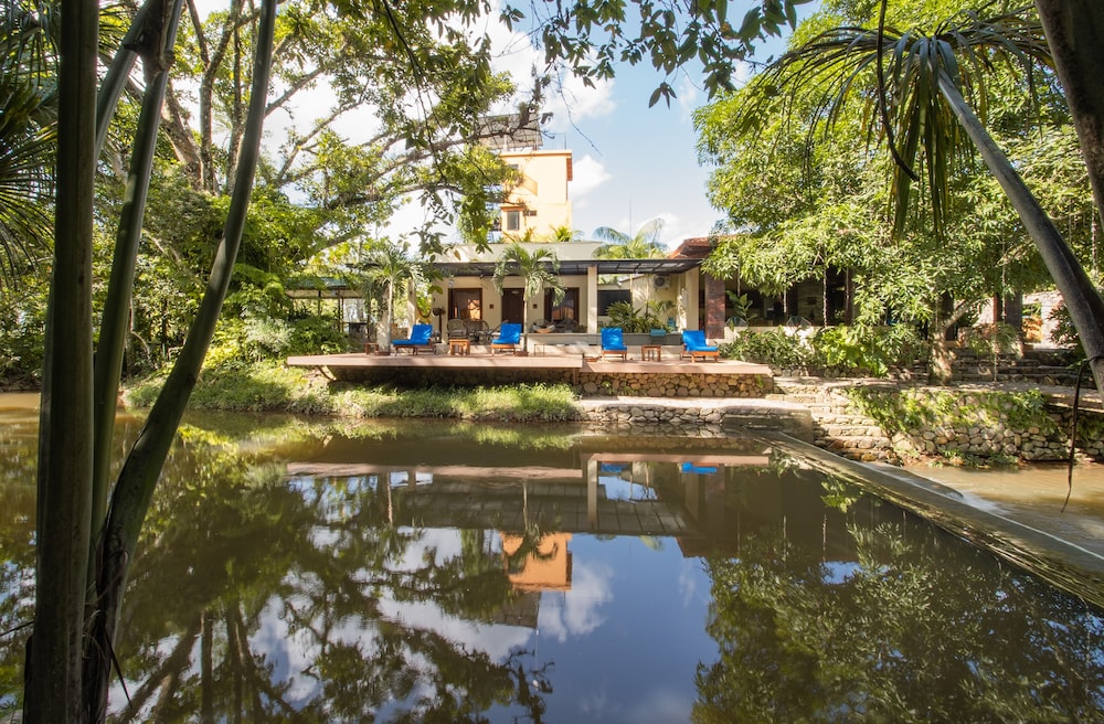 Hacienda Boutique
