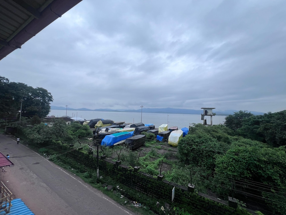 Golden SeaView
