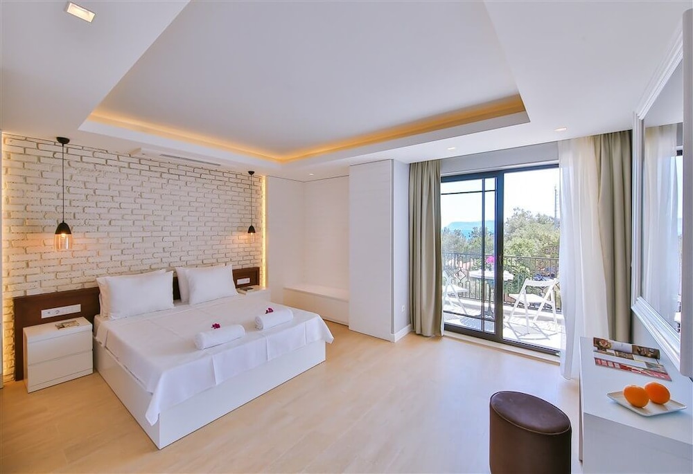 Lale Hotel - Image 19