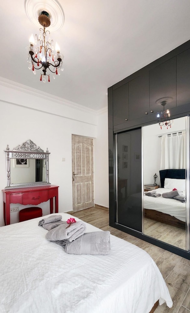 Beautiful Villa Within Easy Distance to Attraction