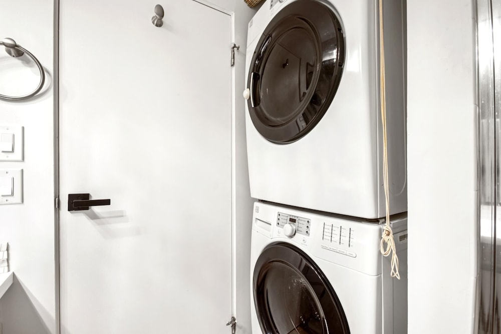 Home With Lakeview Close to Disney w Pool - Image 1