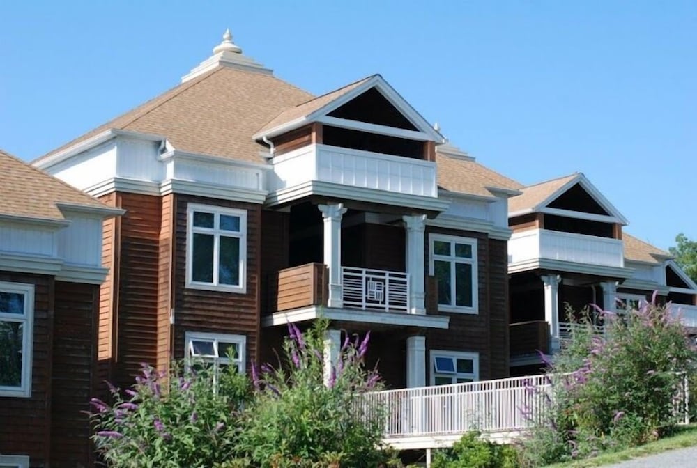 Art of Living Retreat Center