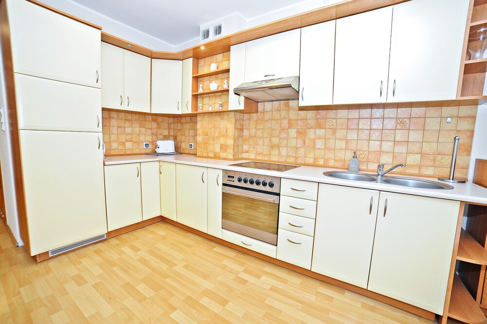 Grand Apartments