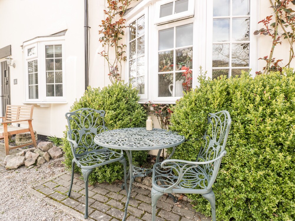 5 Wye Rapid Cottages