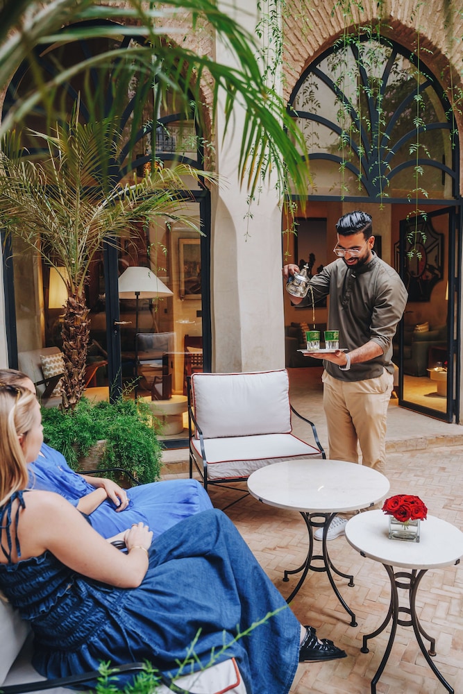 Nobu Riad