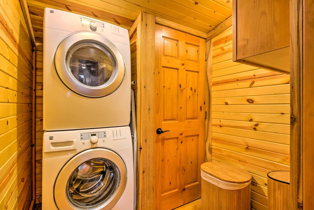 Bartlesville Vacations - Bartlesville Cabin w/ Pool, Hot Tub  Trampoline! - Property Image 7