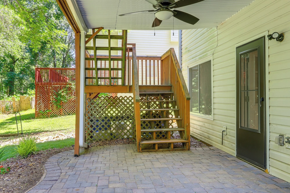 Cozy Jonesboro Studio w/ Patio ~ 22 Mi to Atlanta!