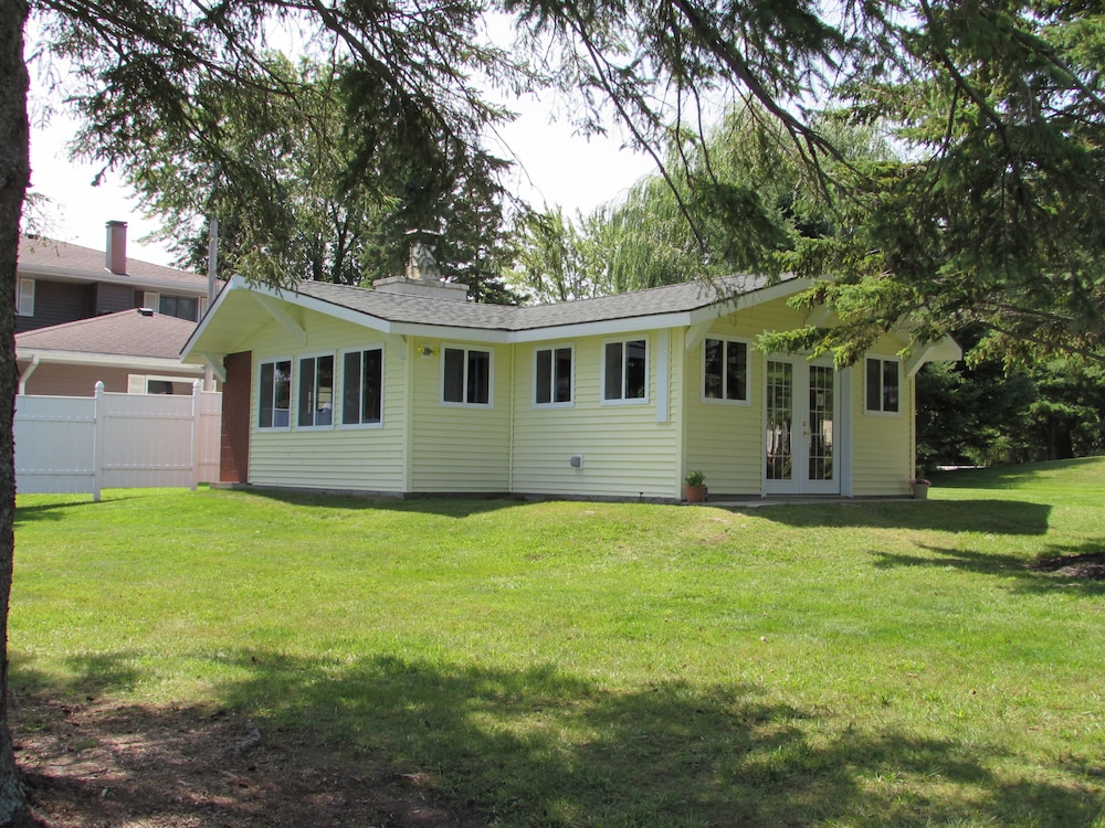 Grand Lake Resort - Property Image 14