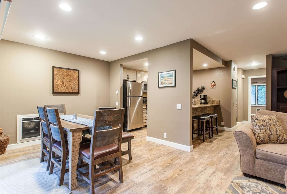Snowcreek 405 Phase III