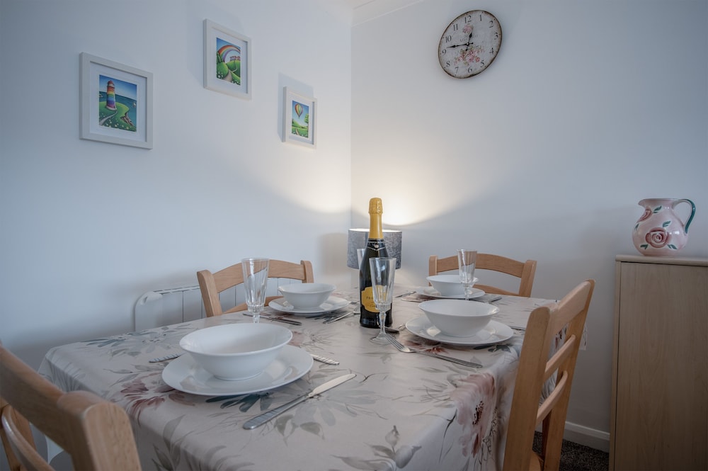 Harbour Court - 2 Bedroom - Saundersfoot view 4