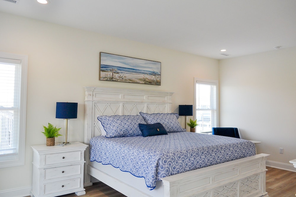Anchors Aweigh by Topsail Realty