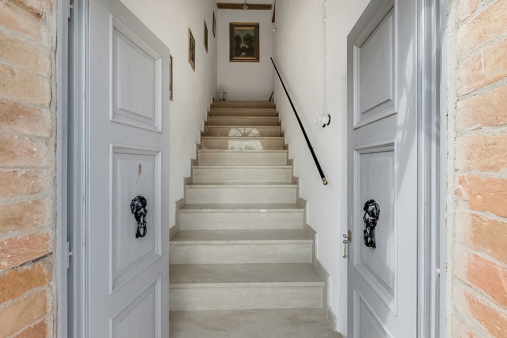 Borgo Panicale Apartments