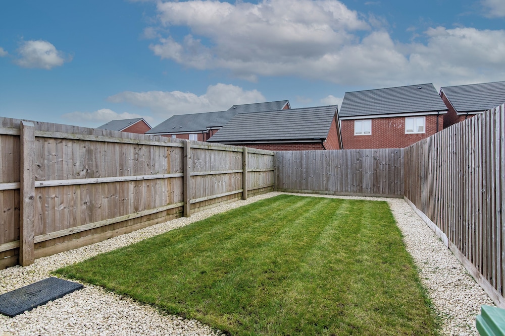 Furrow Close House