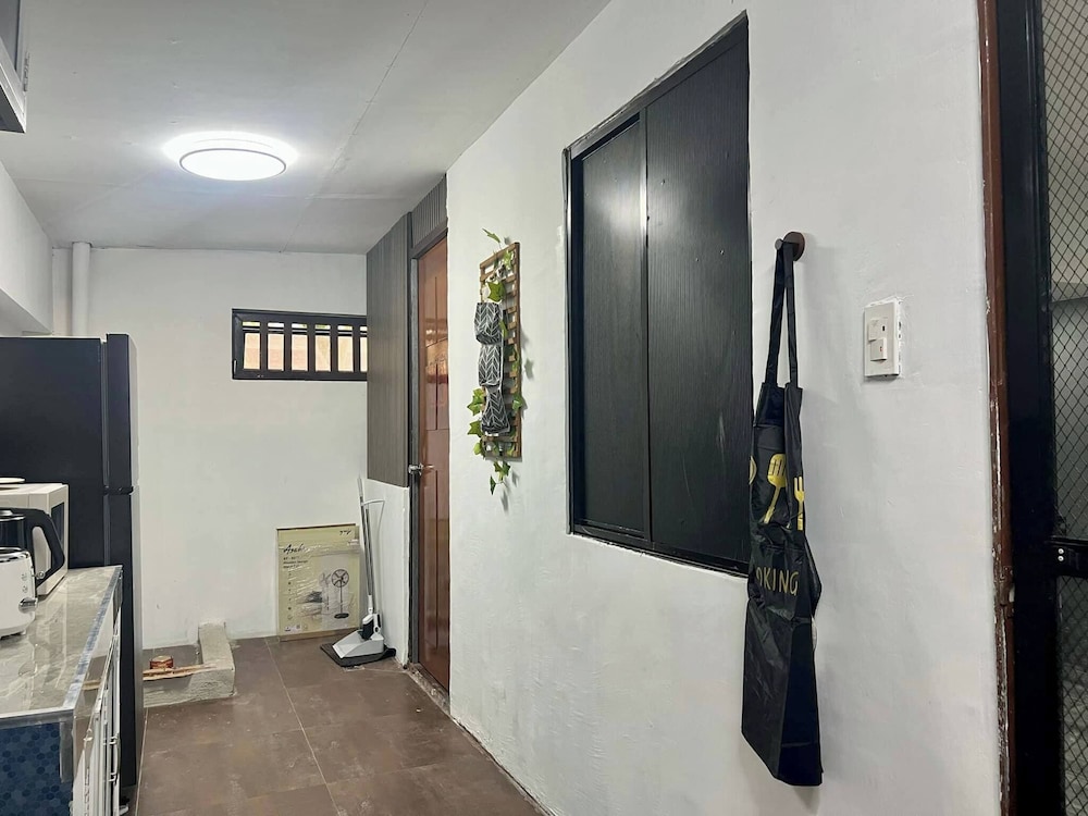 Cozy Holiday Home in San Pablo City for Groups of 8-10