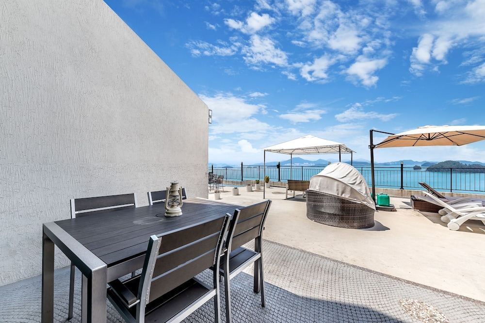 Yeosu Lastella Spa Pet-friendly Pension