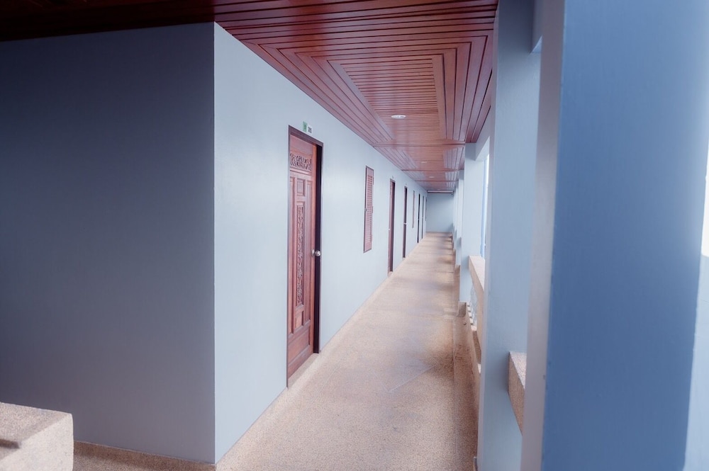 Coconut Grove Hotel Samui - Hostel