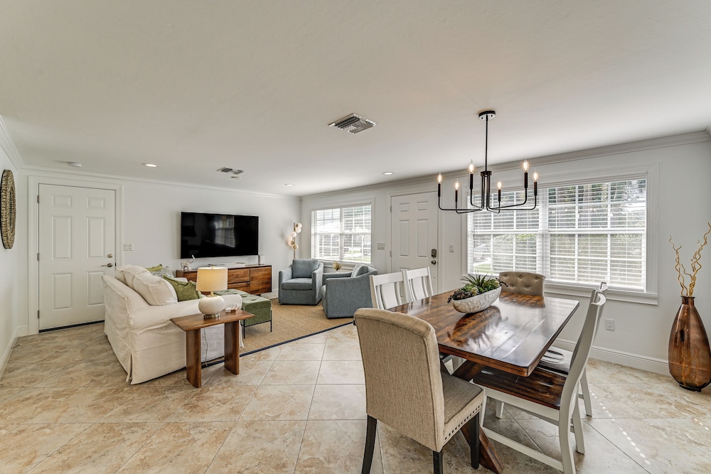1 Mi to Beach: Naples Home w/ Pool & Fire Pit