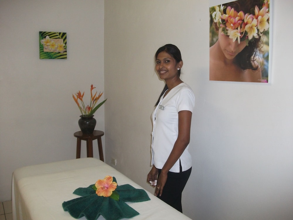 Nadi Bay Resort Hotel - Image 2