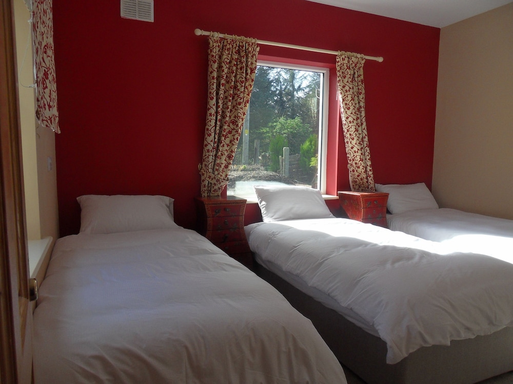 Ethan House Killarney view 2